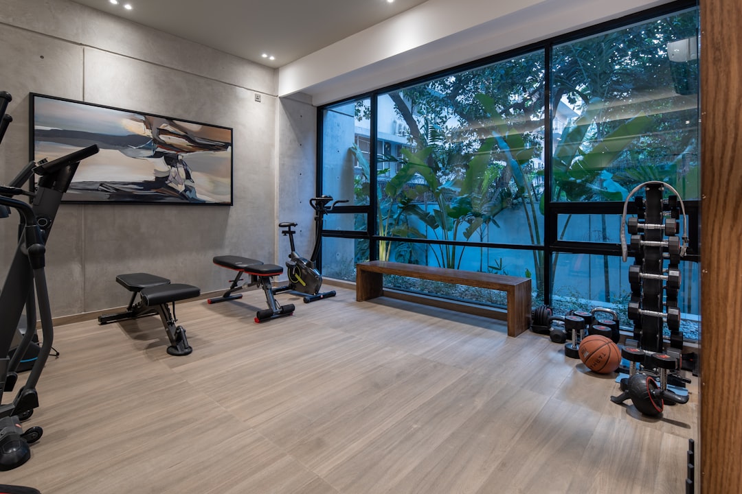 How to Choose Kettlebells for Hyrox and CrossFit: A Buyer's Guide for Maltese Home Gyms